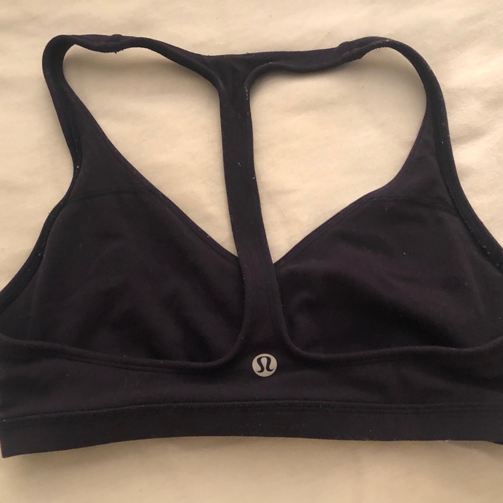 Lululemon sports bra